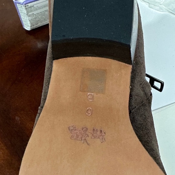 Coach Suede Patricia in Chestnut Msrp $228 - Picture 3 of 6